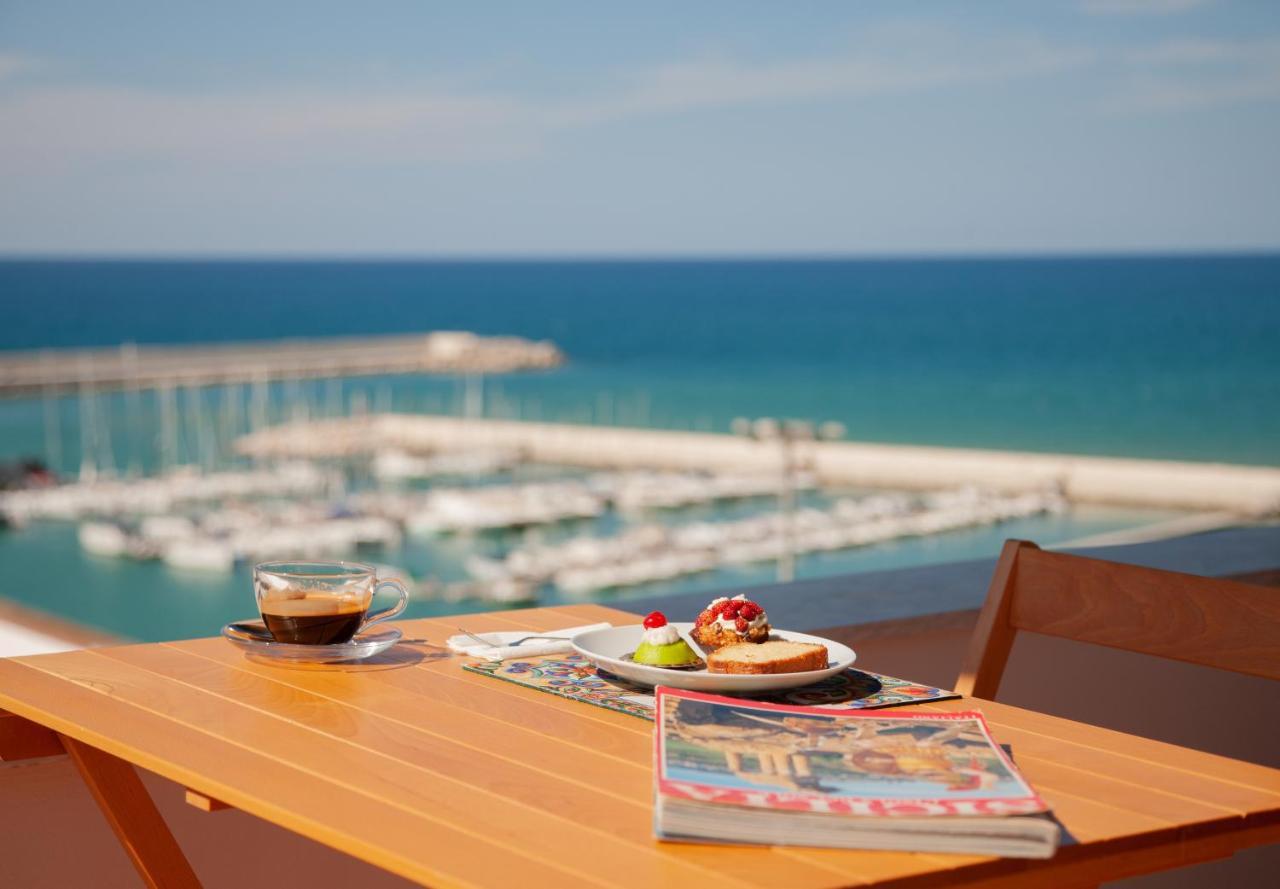 Orlando Bayview Bed & Breakfast Балестрате Екстериор снимка