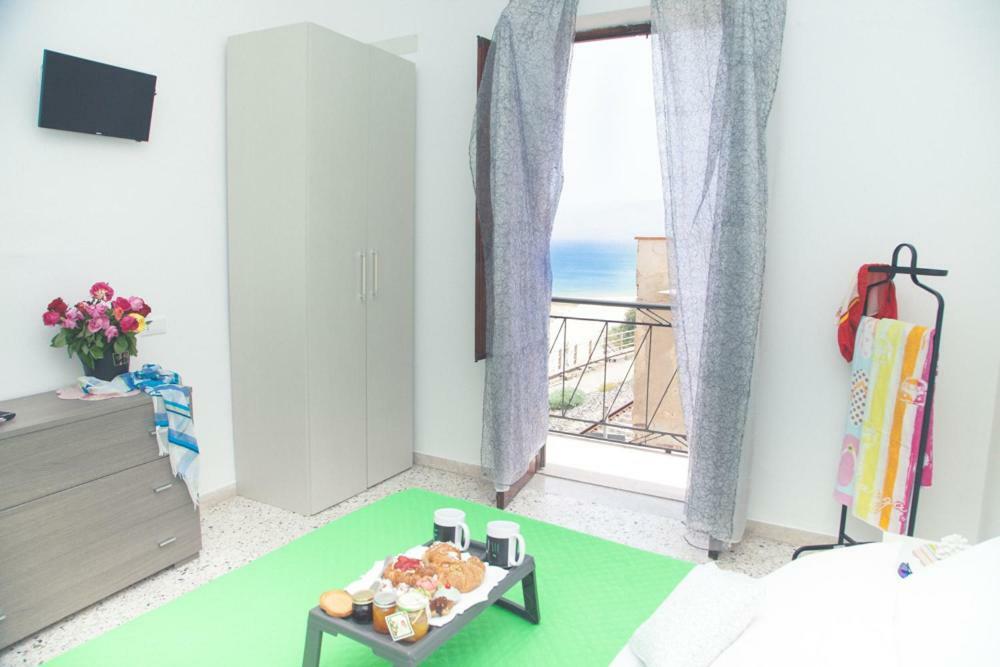 Orlando Bayview Bed & Breakfast Балестрате Екстериор снимка